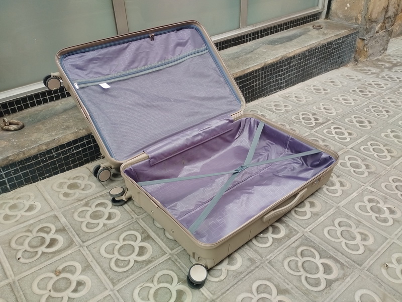 juego maleta viaje beige plastico 1u